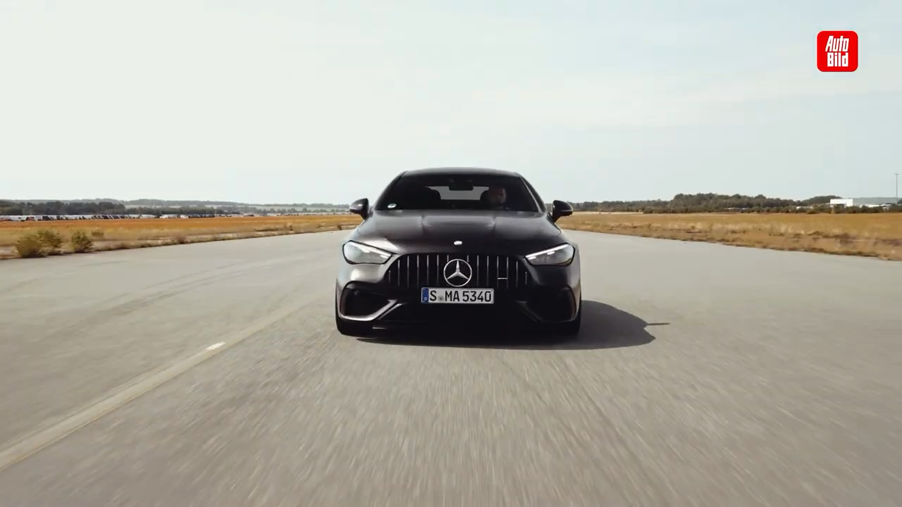 Erste-Klasse-Klassiker: Mercedes-AMG CLE 53 im Test für die AUTOBILD mit Jan Horn hinterm Steuer.